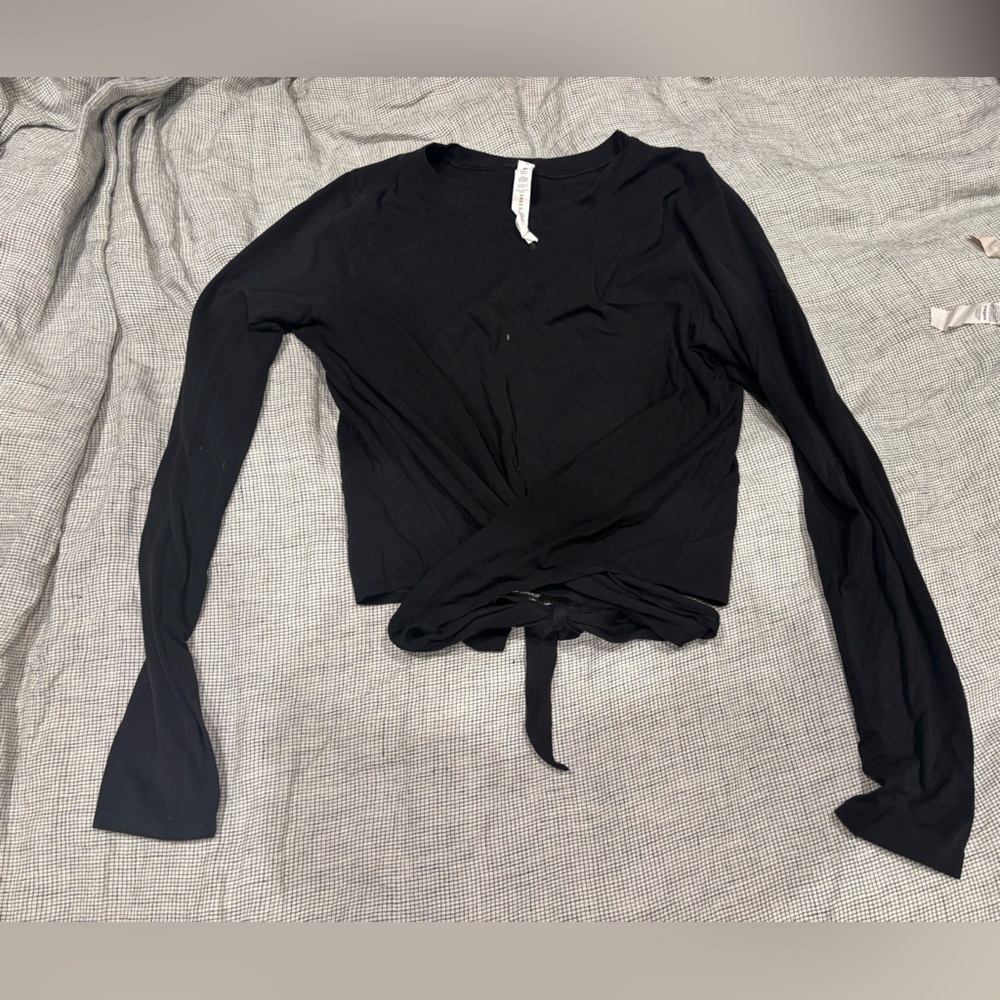 lululemon athletica Black Long-Sleeve Tie-Waist Top